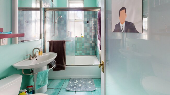 Foto del edificio - Renovated 2 bed/1 bath in Brighton