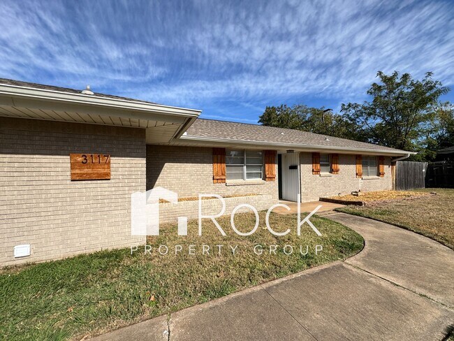 Beautiful 3 Bedroom Home in The Village ~ ... - Beautiful 3 Bedroom Home in The Village ~ ...