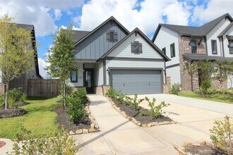 Building Photo - 1443 Park Path Dr