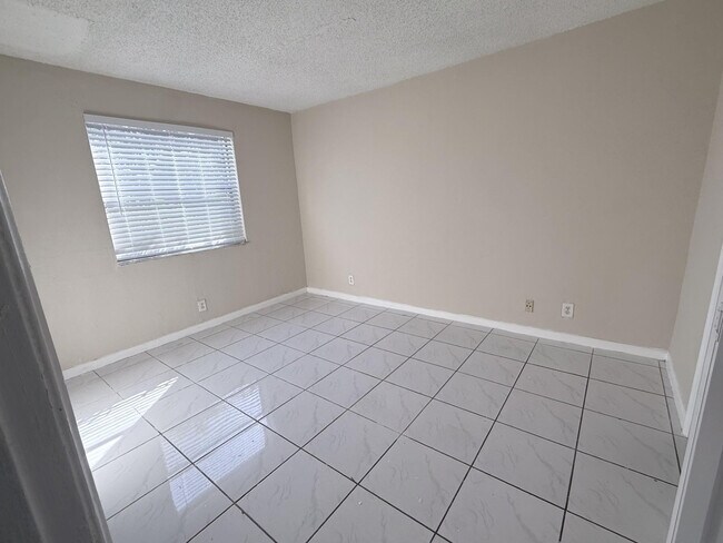 Foto del edificio - 11638 NW 23rd Ct