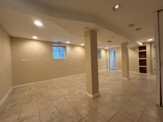 Foto del edificio - 3849 W School St