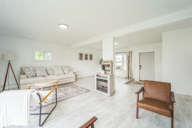 Foto del edificio - 1323 Whitehouse Trail