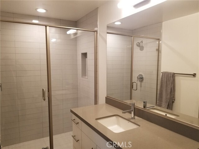 Building Photo - 5621 N Bella Blanco Dr