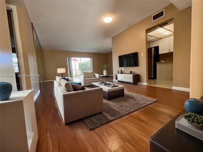 Building Photo - 3300 Spanish Moss Terrace