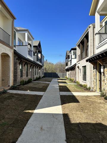 Foto del edificio - 8105 Radnor Rd