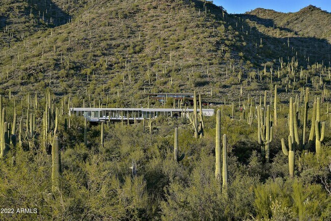 Foto del edificio - 7120 N Sierra Vista Rd