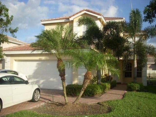 Foto del edificio - 8887 Chestnut Ridge Way
