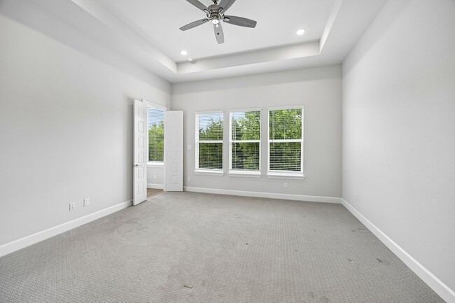 Building Photo - 826 Marathon Ct