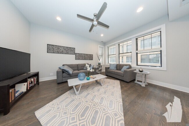 Foto del edificio - 2626 N Rockwell St