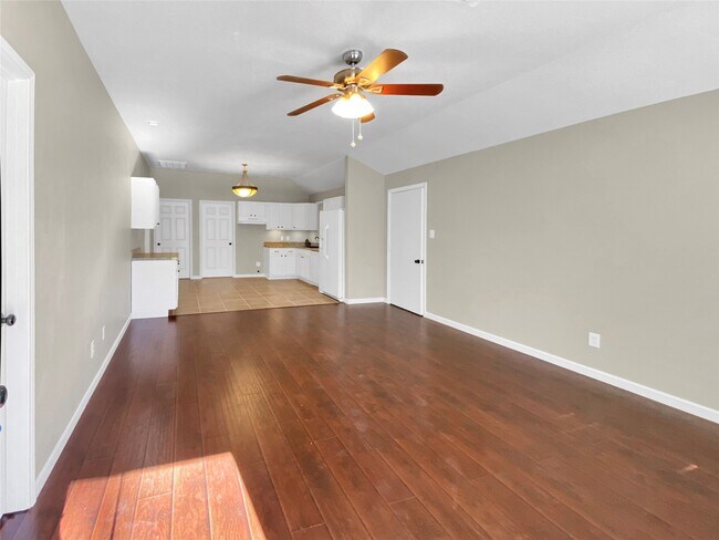 Foto del edificio - 10825 Royal Magnolia Dr