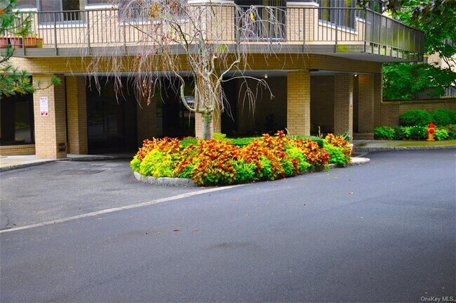 Building Photo - 25 Rockledge Rd