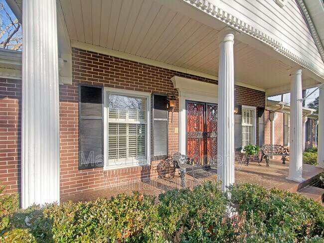 Building Photo - 37 Chanticleer Dr