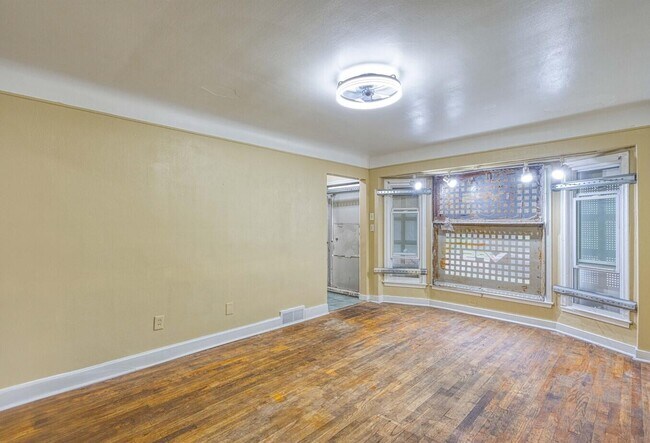 Foto del edificio - 16157 Wormer Ave