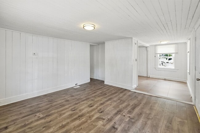 Building Photo - 1547 Joyner Ave SE