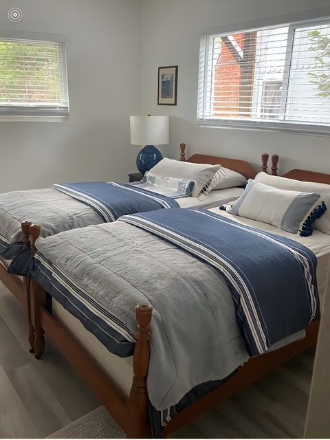 Foto del edificio - 28890 Cedar Dr