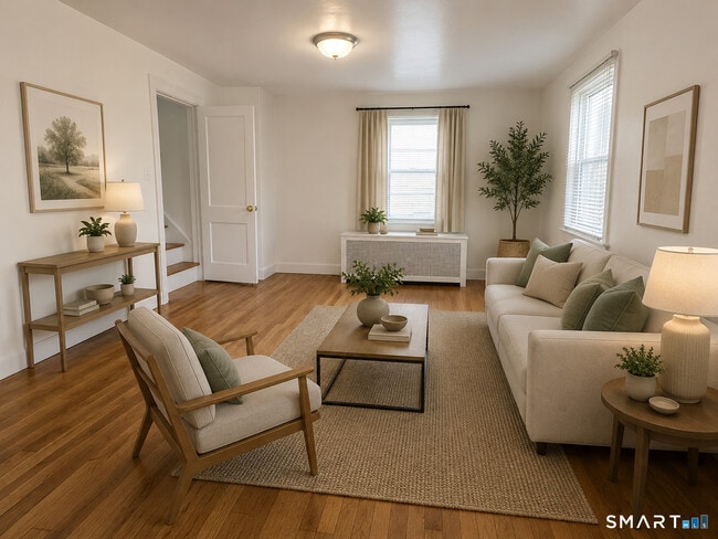 Building Photo - 548 Queen St