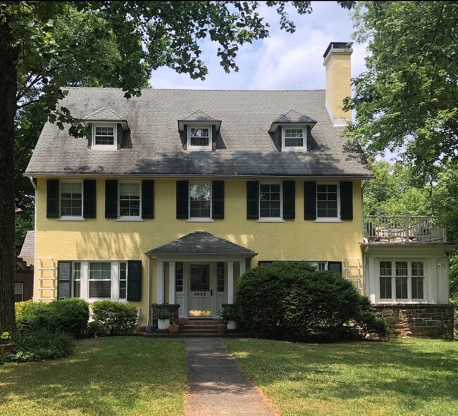 Building Photo - 4822 Roland Ave