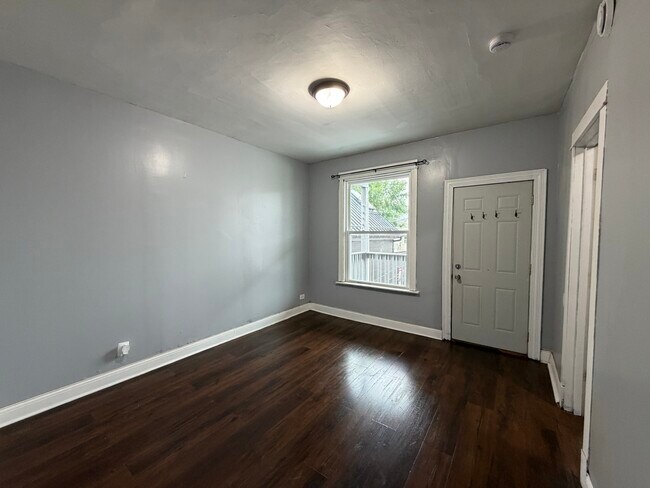 Foto del edificio - 3422 W Armitage Ave