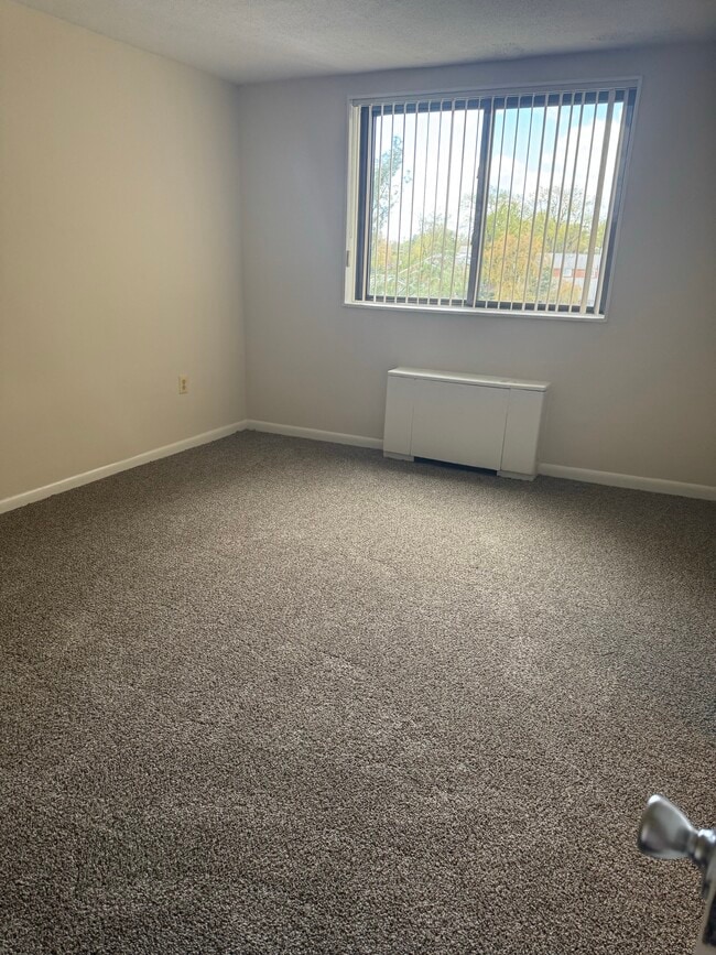 Interior Photo - Summit Hills