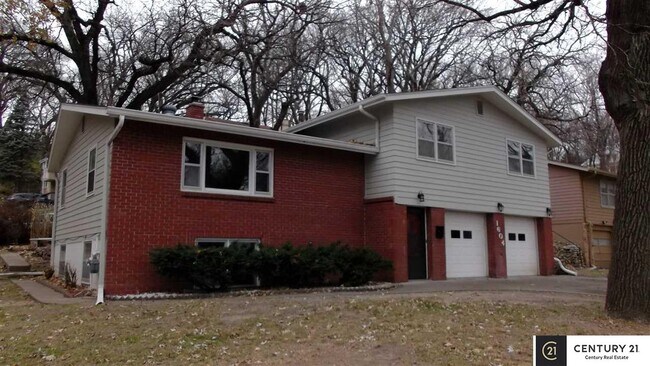 Building Photo - 1604 Washington St