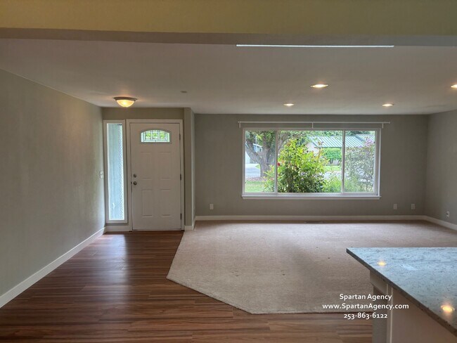 Foto del edificio - 1529 13th Ave NW