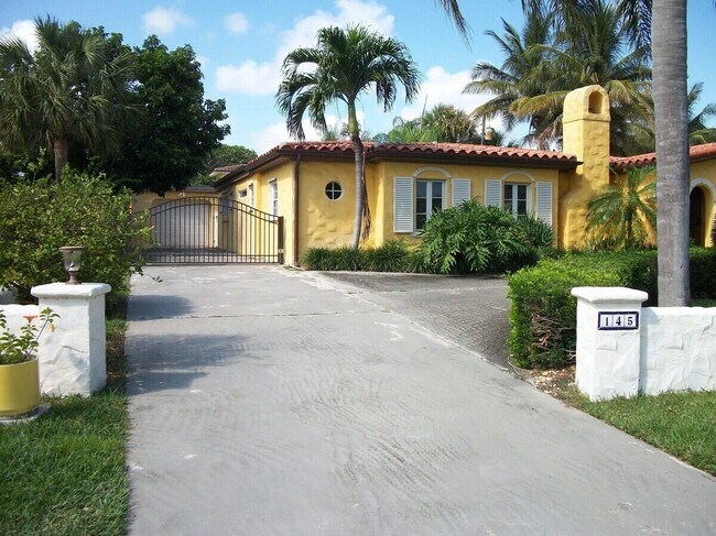 Foto del edificio - 145 NE Spanish Ct