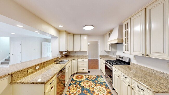 Foto del edificio - 2844 Goneaway Rd