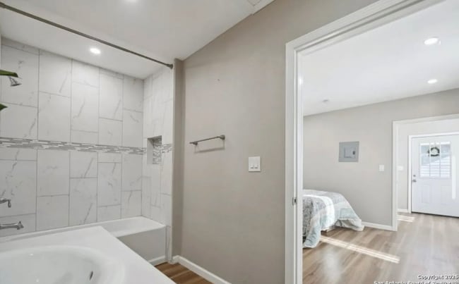 Foto del edificio - 1006 Center St