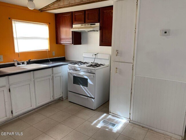 Foto del edificio - 755 Blake Pl