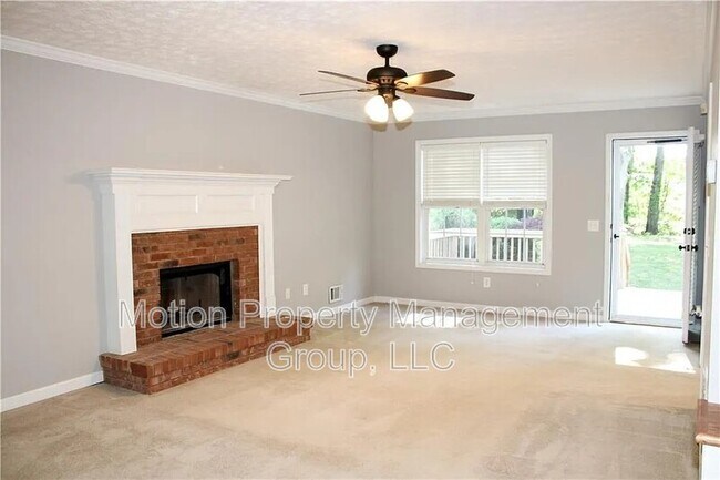 Foto del edificio - 861 Windward Rd