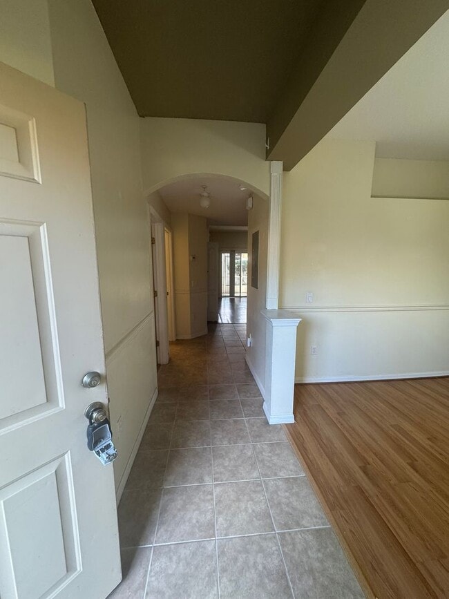 Foto del edificio - 3 Bedroom 2 Bath - Lovely and Cozy Condo f...