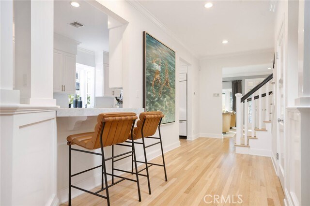 Foto del edificio - 738 N Almar Ave