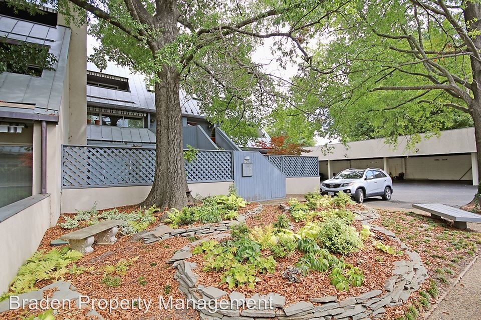Primary Photo - 307 2nd St NW