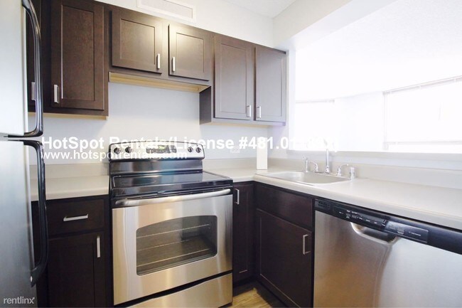 Foto del edificio - 623 W Monroe St