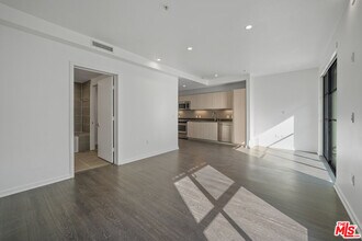 Building Photo - 5800 Harold Way