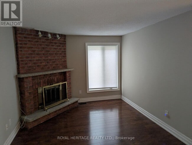 Building Photo - 600 Creekview Cir