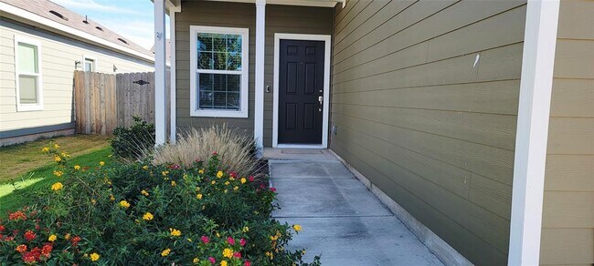 Foto del edificio - 307 Bass Dr