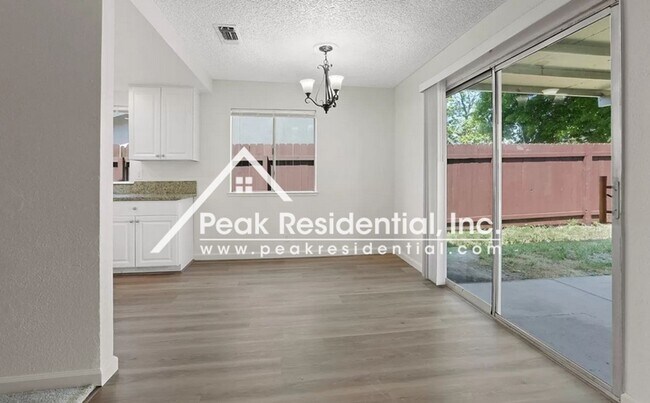 Building Photo - 4154 Englewood St