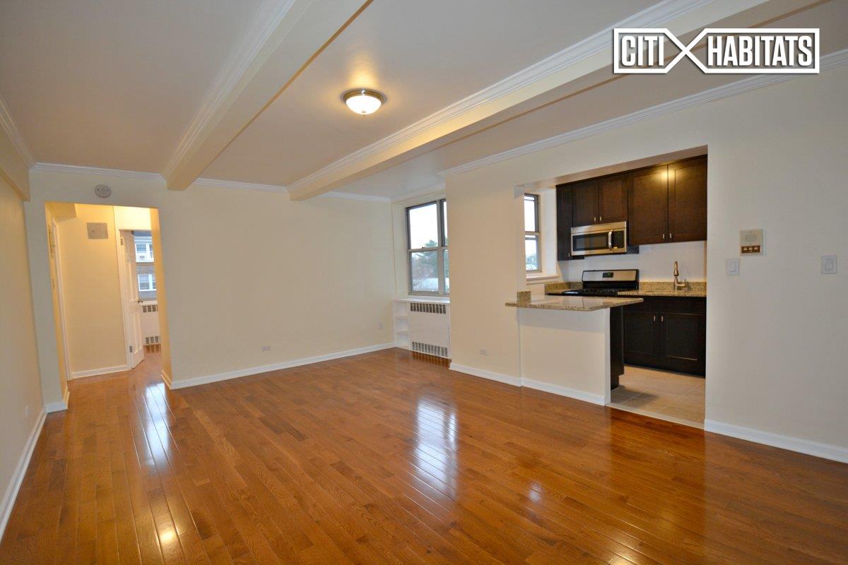 Primary Photo - 5535 Netherland Ave