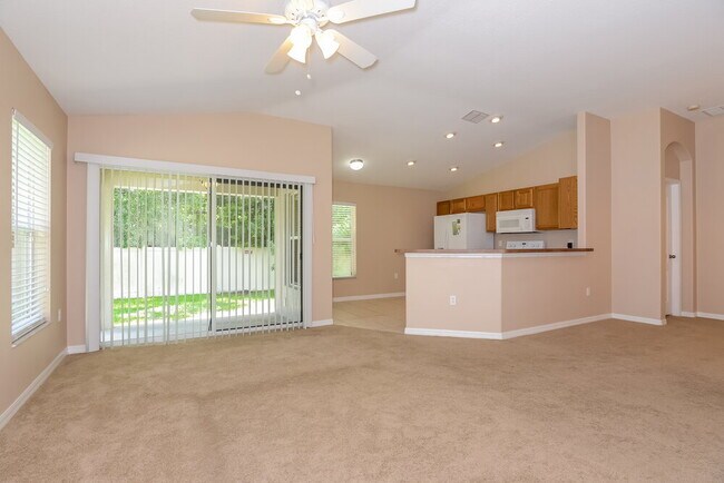 Foto del edificio - 7241 Twin Cedar Ln