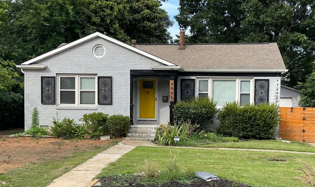 Foto principal - 4905 Charleston Dr