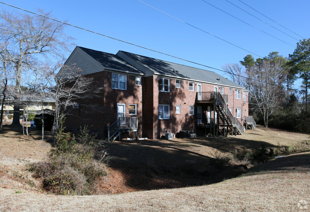 Foto del edificio - Carteret Court Apartments