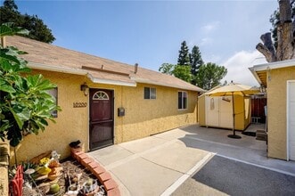 Building Photo - 10202 Mt Gleason Ave