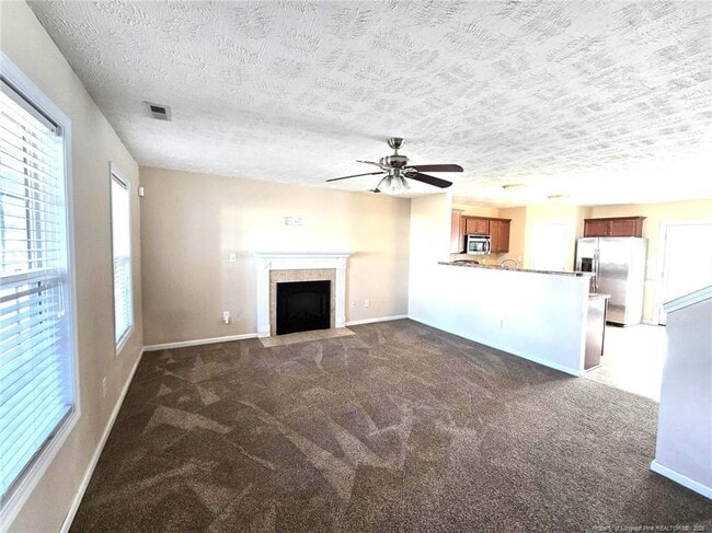 Foto del edificio - 5241 Goshawk Dr