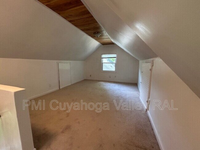 Foto del edificio - 2357 Suncrest Dr