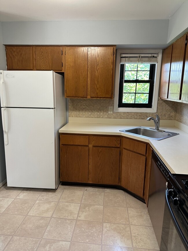 240 Wyndham Pl Unit 240, Robbinsville, NJ 08691 Condo for Rent in