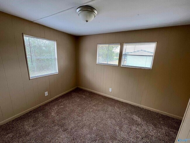 Foto del edificio - 21161 Old Elkmont Rd