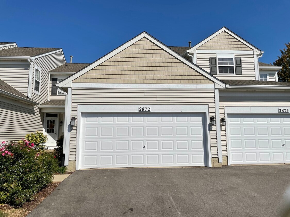 Primary Photo - 2872 Vernal Ln