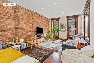 Building Photo - 469 Evergreen Ave
