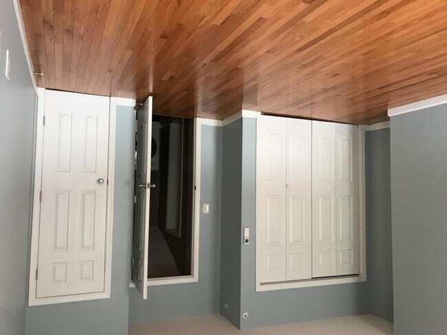 Building Photo - 1725 E. Lombard St, Baltimore , MD 21231